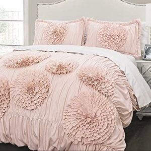 Lush Decor Serena Comforter Pink Blush Ruched Flower Twin XL (Dorm)